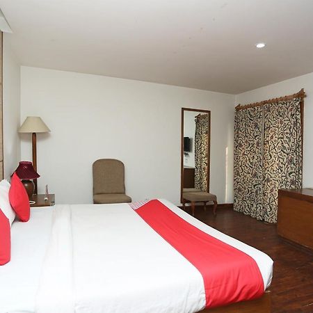Oyo 27008 Paradise Gateway Hotell Srīnagar Eksteriør bilde