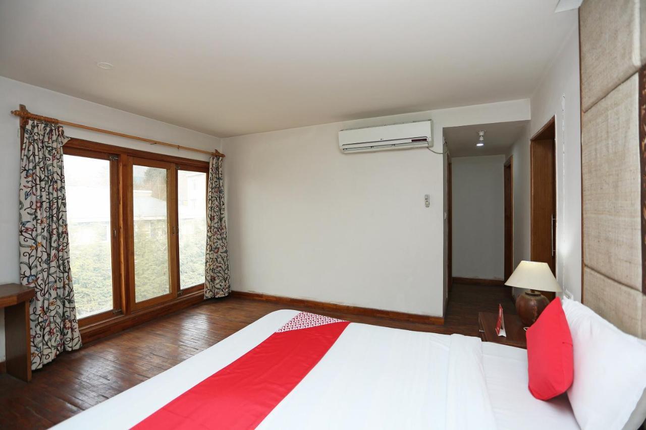 Oyo 27008 Paradise Gateway Hotell Srīnagar Eksteriør bilde