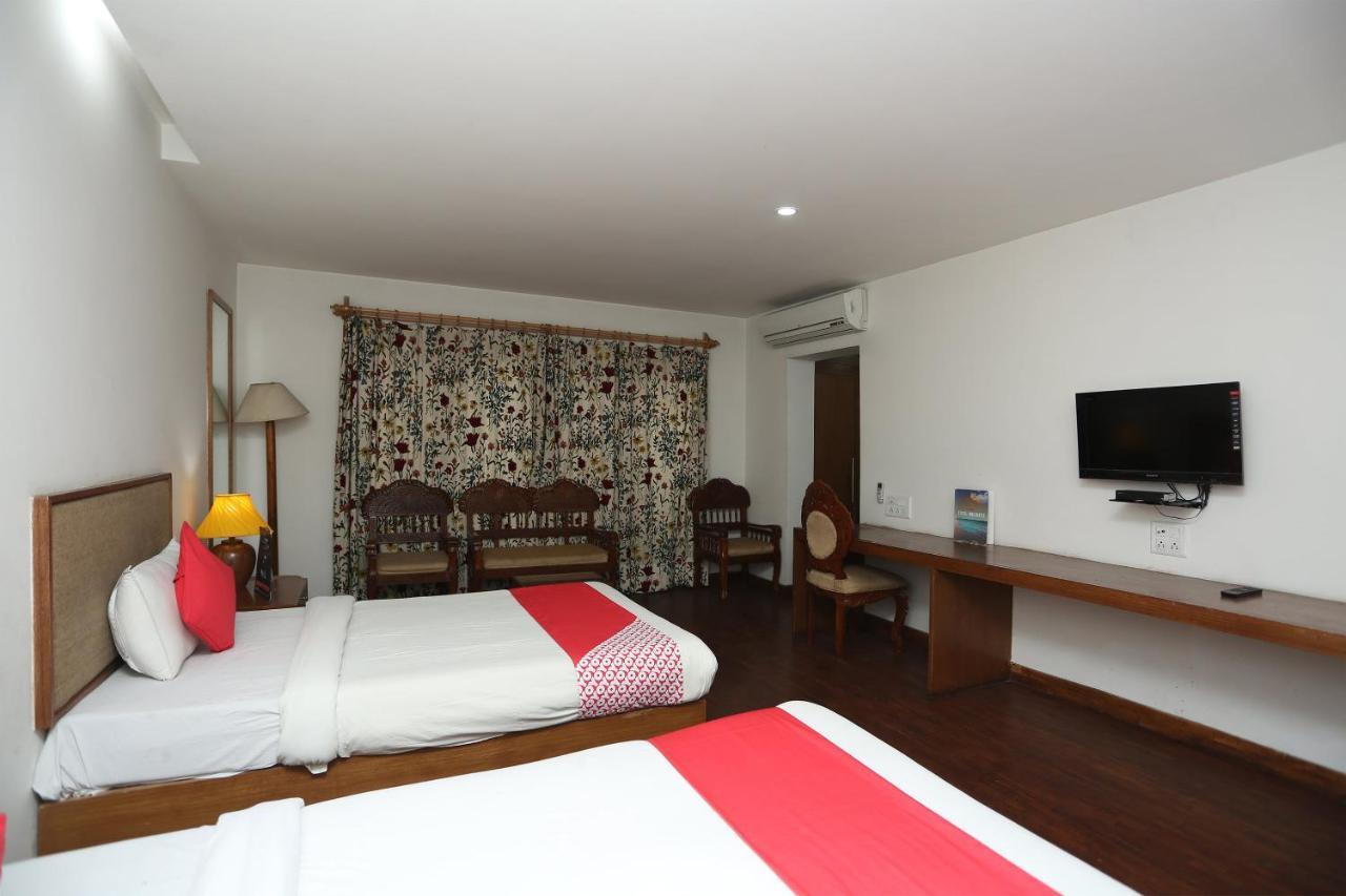 Oyo 27008 Paradise Gateway Hotell Srīnagar Eksteriør bilde