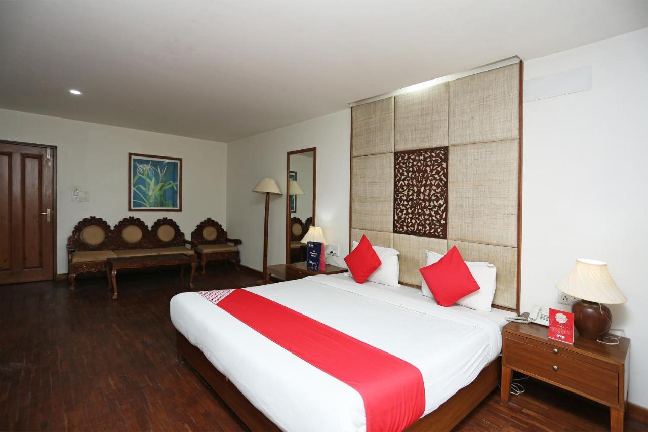 Oyo 27008 Paradise Gateway Hotell Srīnagar Eksteriør bilde